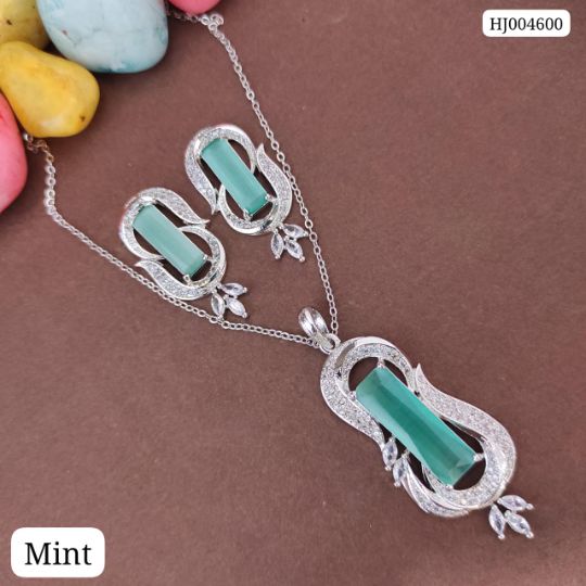 AD Pendant Set (4)