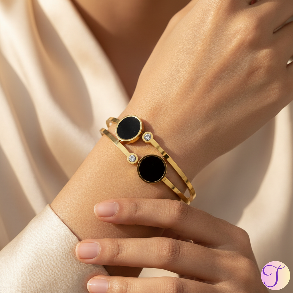 Midnight Radiance Golden Anti-Tarnish Kada Bracelet