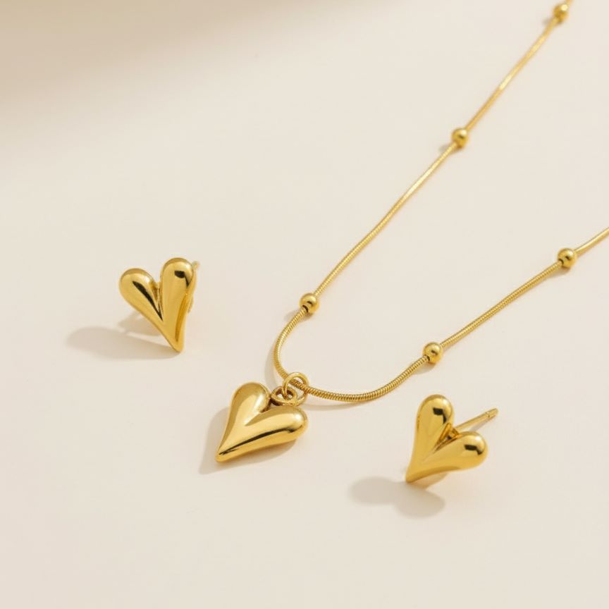 Voluminous Heart Pendant Set