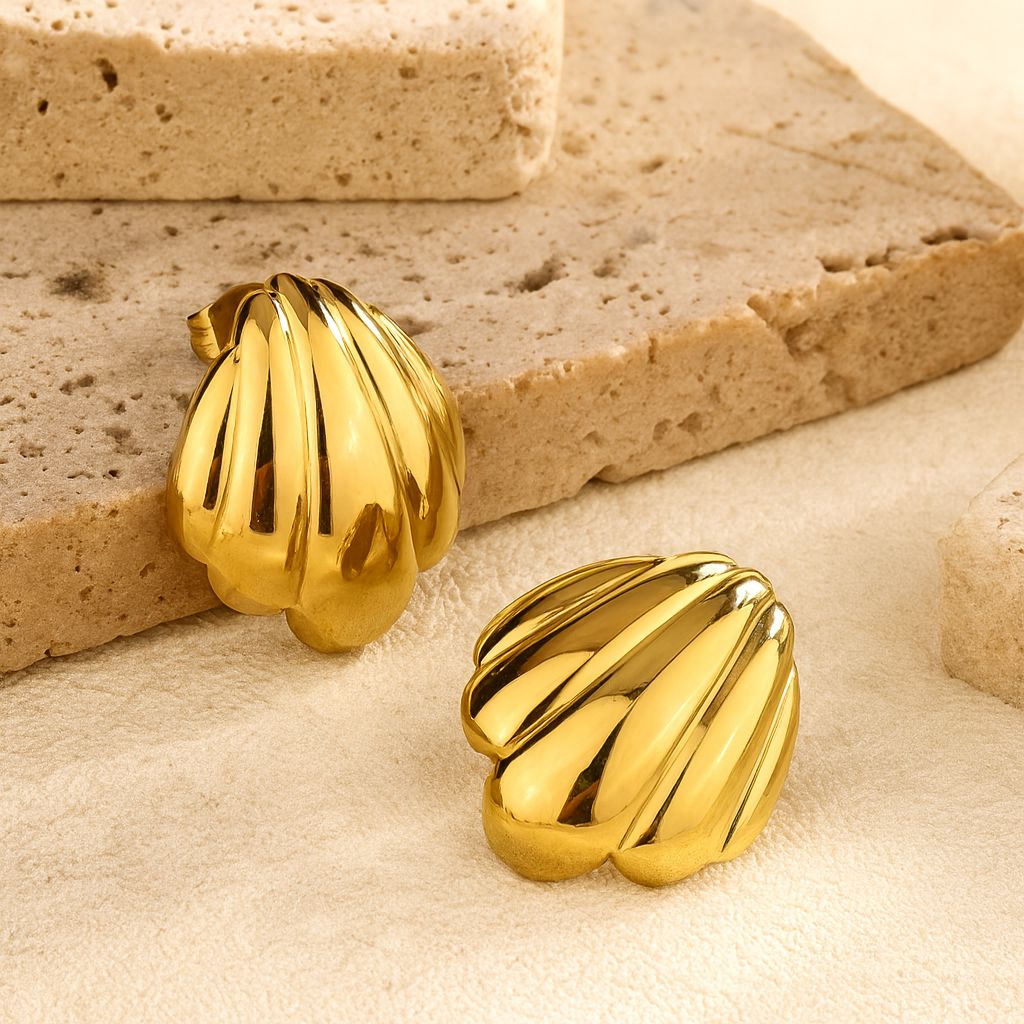 Golden Shell Curve Earrings
