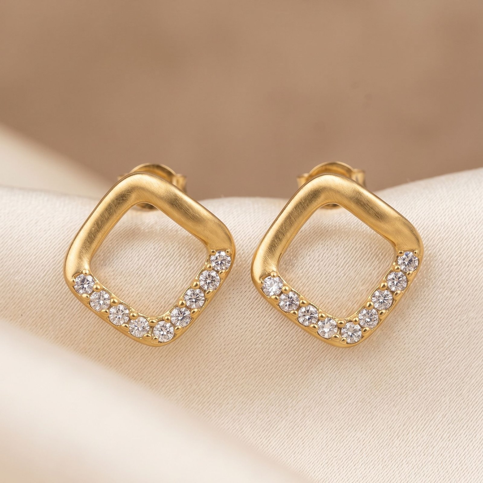 anti-tarnish womens earring